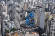 Multa foi aplicada com base na Lei Cidade Limpa, que proíbe anúncios ou propagandas em edifícios e fachadas 