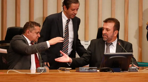 Afastamento da Mesa Diretora da CLDF beneficia Rollemberg