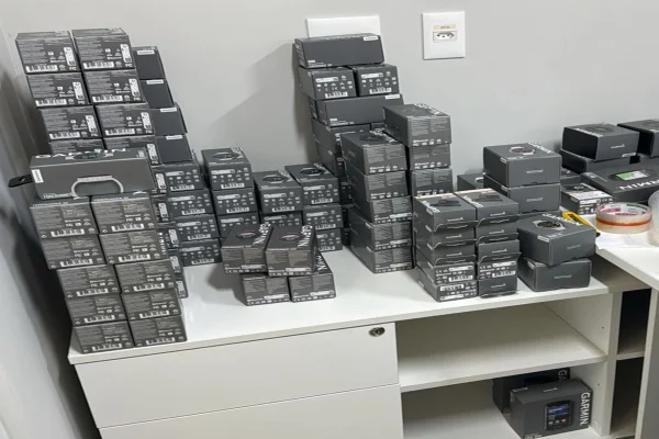 Loja em Uberlândia contrabandeava relógios