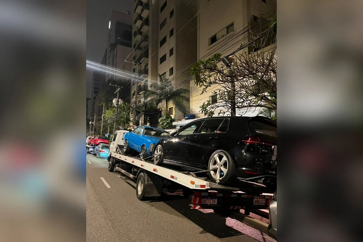 PM apreendeu 34 carros durante evento de racha na zona oeste de São Paulo PM apreendeu 34 carros durante evento de racha na zona oeste de São Paulo