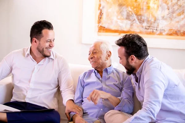Amor por Brasília concedeu a pioneiro título de Cidadão Honorário