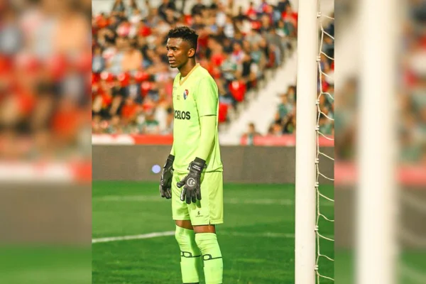 Imagem colorida de Andrew Ventura, goleiro ex-Botafogo