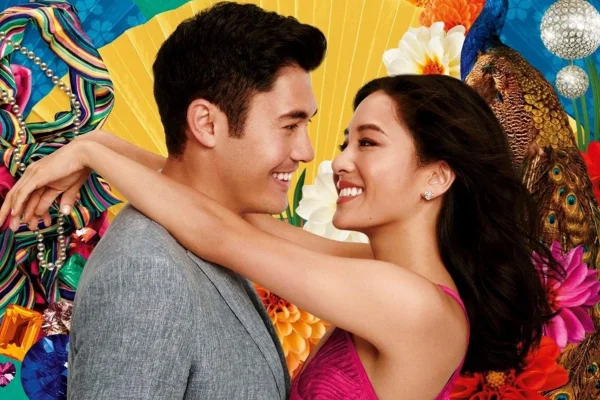 Podres de Ricos: saiba o que é verdade no filme com Constance Wu - destaque galeria