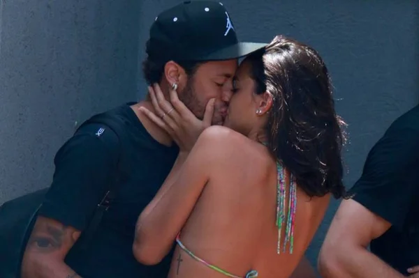 Neymar pagará viagem de Bruna Marquezine e 50 convidados para Paris