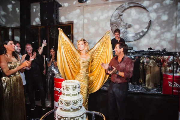 Emblemática Studio 54 inspira a grande festa de Duda Portella Amorim