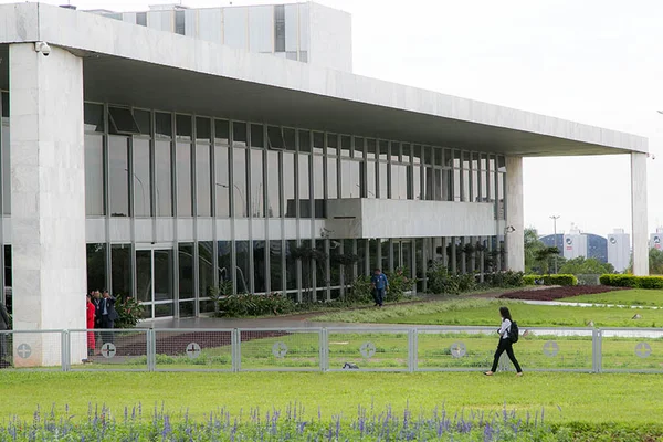 Para TCU, GDF não deveria usar recursos do Iprev para pagar salários