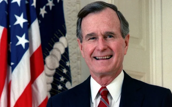 George Bush pai, ex-presidente dos EUA, é hospitalizado, mas passa bem