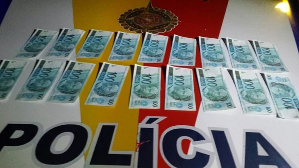 Mulher é presa com R$ 1,9 mil em notas falsas em Ceilândia