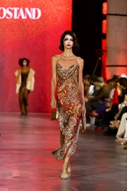 Desfile Bernardo Rostand Desfile Bernardo Rostand