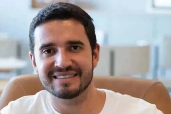 Foto colorida do empresário Marcos Antônio Vilarinho Lucena Barros - Metrópoes