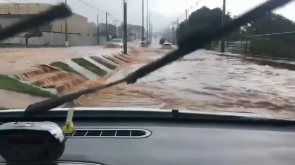 goias enxurrada cidade ocidental