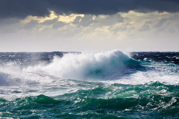 Imagem colorida do oceano - Metrópoles