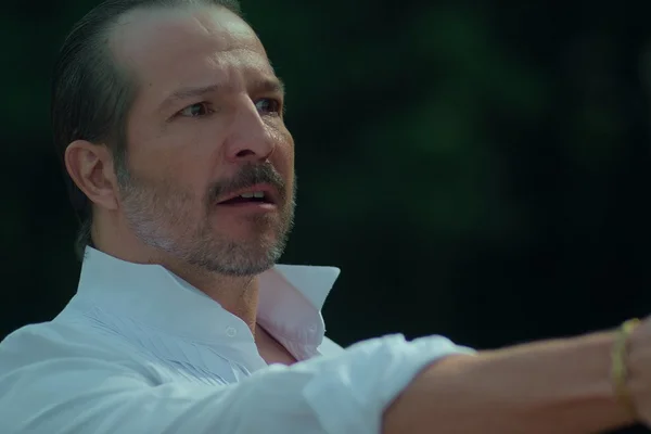 Tatsu Carvalho em Cidade Invisível, da Netflix