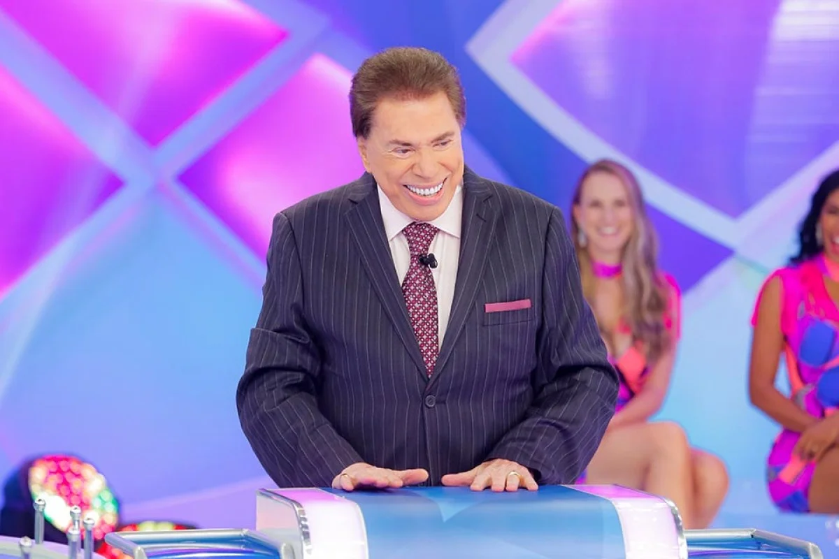 Silvio Santos no Jogo das 3 Pistas, em seu retorno ao SBT Silvio Santos no Jogo das 3 Pistas, em seu retorno ao SBT