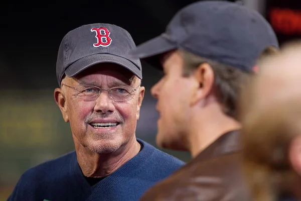 Morre o pai do ator Matt Damon, Kent Damon, aos 74 anos