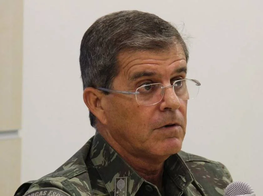 General Guilherme Theophilo, na Secretaria Nacional de Segurança Pública. Candidato derrotado a governador do Ceará pelo PSDB General Guilherme Theophilo, na Secretaria Nacional de Segurança Pública. Candidato derrotado a governador do Ceará pelo PSDB