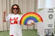 Daniela Mercury vota no 1º turno das eleições de 2026
