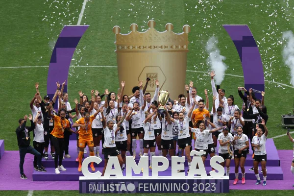 Corinthians goleia São Paulo e conquista o Paulistão Feminino