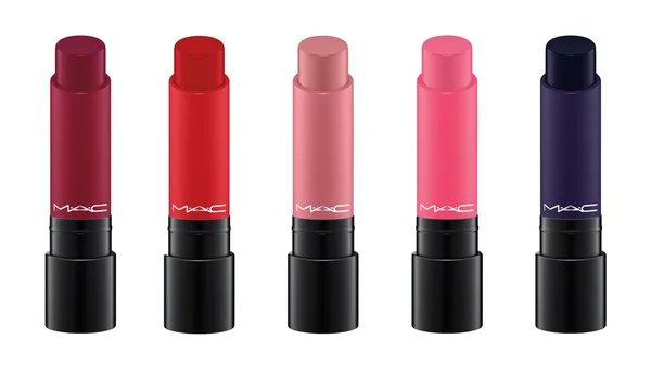 MAC lança batom com fórmula mais tecnológica, intensa e pigmentada