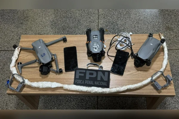 Cerco aéreo: operação intercepta drones que levavam cocaína a presídio