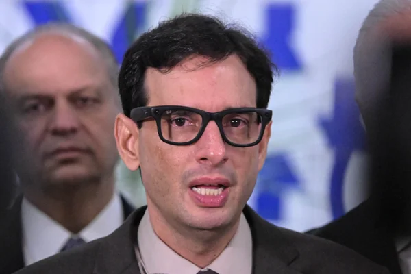 Relator da PEC 6×1 na Câmara se reelege, mas com 40 mil votos a menos