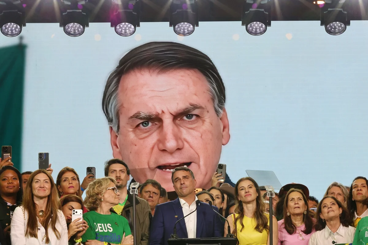 TSE adia reunião sobre vídeo com IA de Bolsonaro e punição a deepfakes