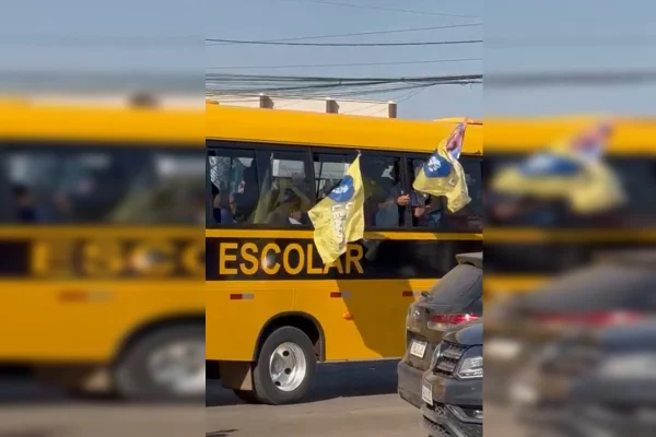 TRE dá 48h para Celina Leão explicar uso de ônibus escolar em evento