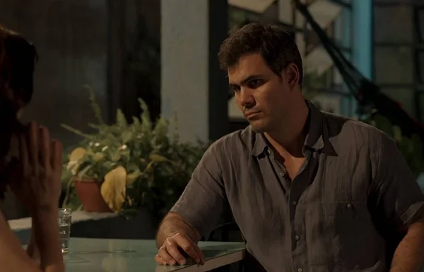 Amor de Mãe: Magno reata com Leila e decepciona Betina