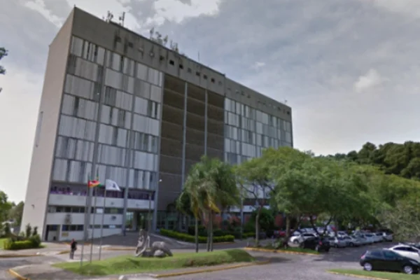 Justiça nega indenização a estudante daltônico que perdeu vaga na UFSM