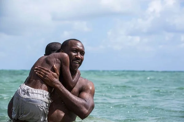 “Moonlight”, forte no Oscar, e “A Lei da Noite” são estreias da semana