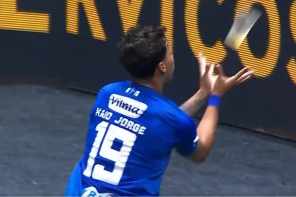 Cruzeiro: comemoração de Kaio Jorge viraliza em páginas internacionais