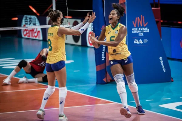 Seleção feminina bate Coreia do Sul e avança à semi da Liga das Nações