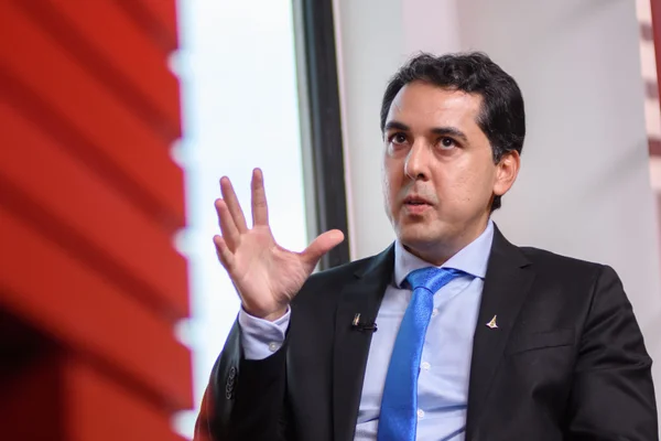 Saúde do DF vai contratar médicos PJ para “suprir furos em escala”