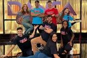 Gracyanne Barbosa é recebida em casa por amigos do Dança dos Famosos