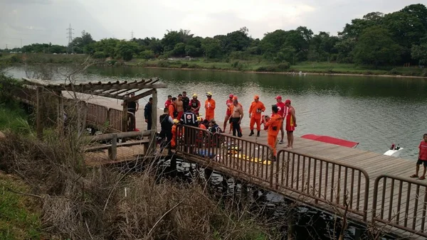 Jovem morre após se afogar perto da Ponte do Bragueto