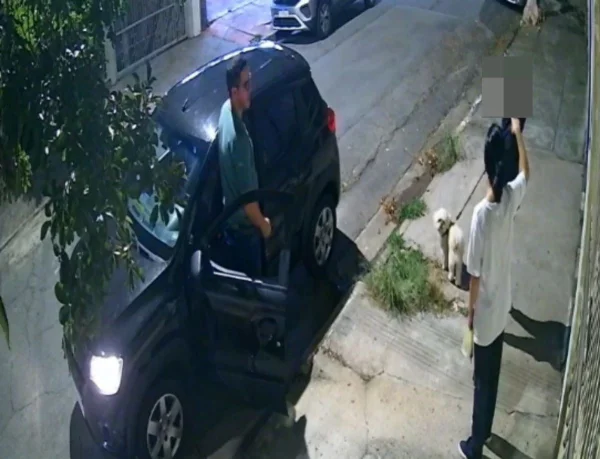 Homem se masturba para meninas de 12 e 14 anos