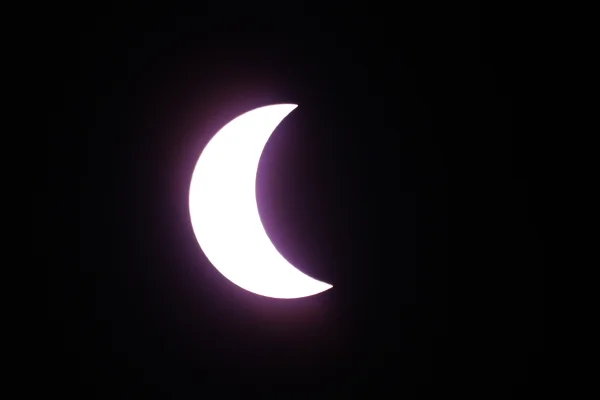 Imagens coloridas do eclipse Solar -Metrópoles