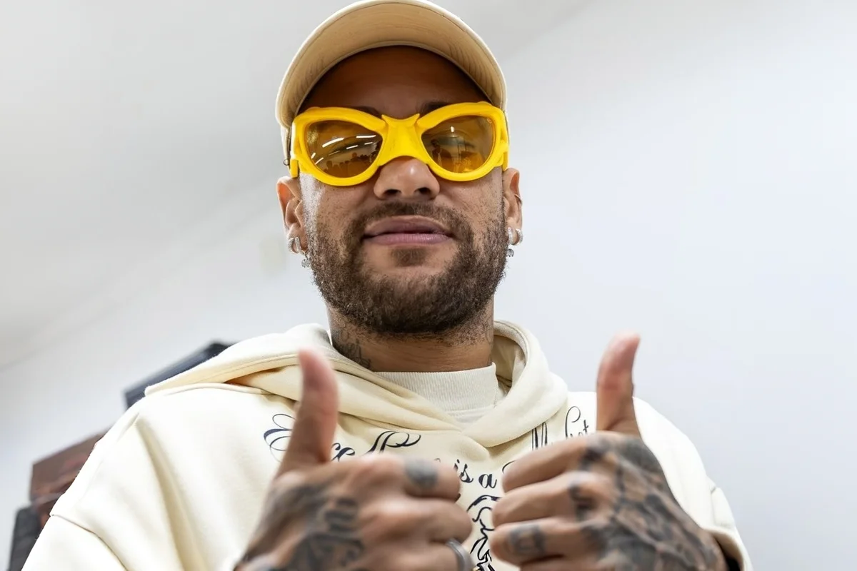 Nova série com Neymar como protagonista estreia nesta semana; veja o enredo - imagem 5 Nova série com Neymar como protagonista estreia nesta semana; veja o enredo - imagem 5