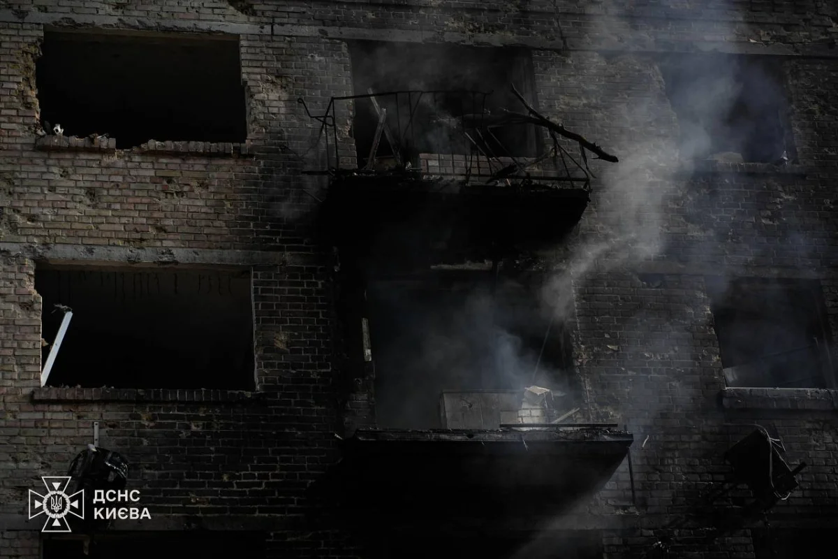 Após Alerta de Zelensky, Rússia Lança Ataque Massivo com Mísseis e Drones Contra Kiev, Causando Mortes e Danos na Capital da Ucrânia