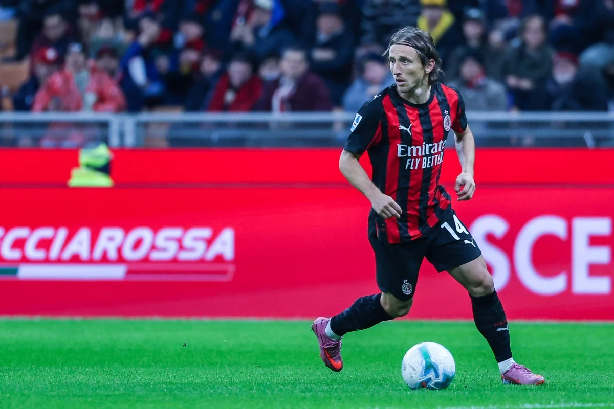 Luka Modric atuando pelo Milan Luka Modric atuando pelo Milan