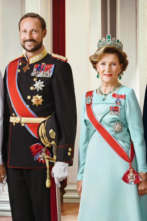 Rei da Noruega remove título de majestade da própria mãe, a rainha Sonja - destaque galeria Rei da Noruega remove título de majestade da própria mãe, a rainha Sonja - destaque galeria