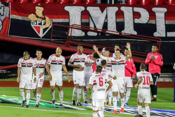 Com reforços, São Paulo divulga lista de inscritos na Libertadores