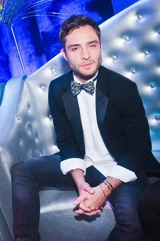 Mais uma atriz revela ter sido estuprada pelo ator Ed Westwick