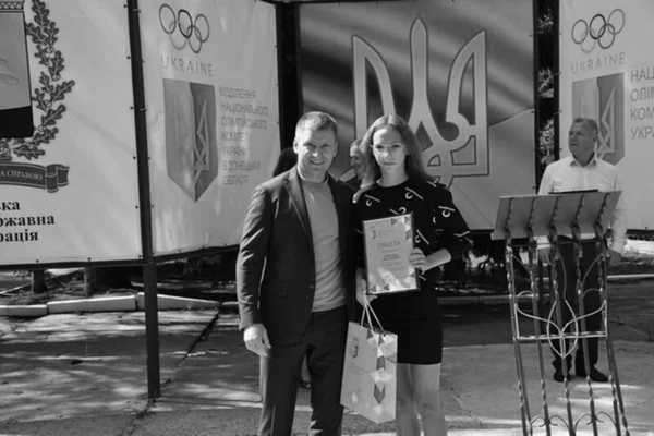 Atleta ucraniana de 14 anos morre após bombardeio em Mariupol