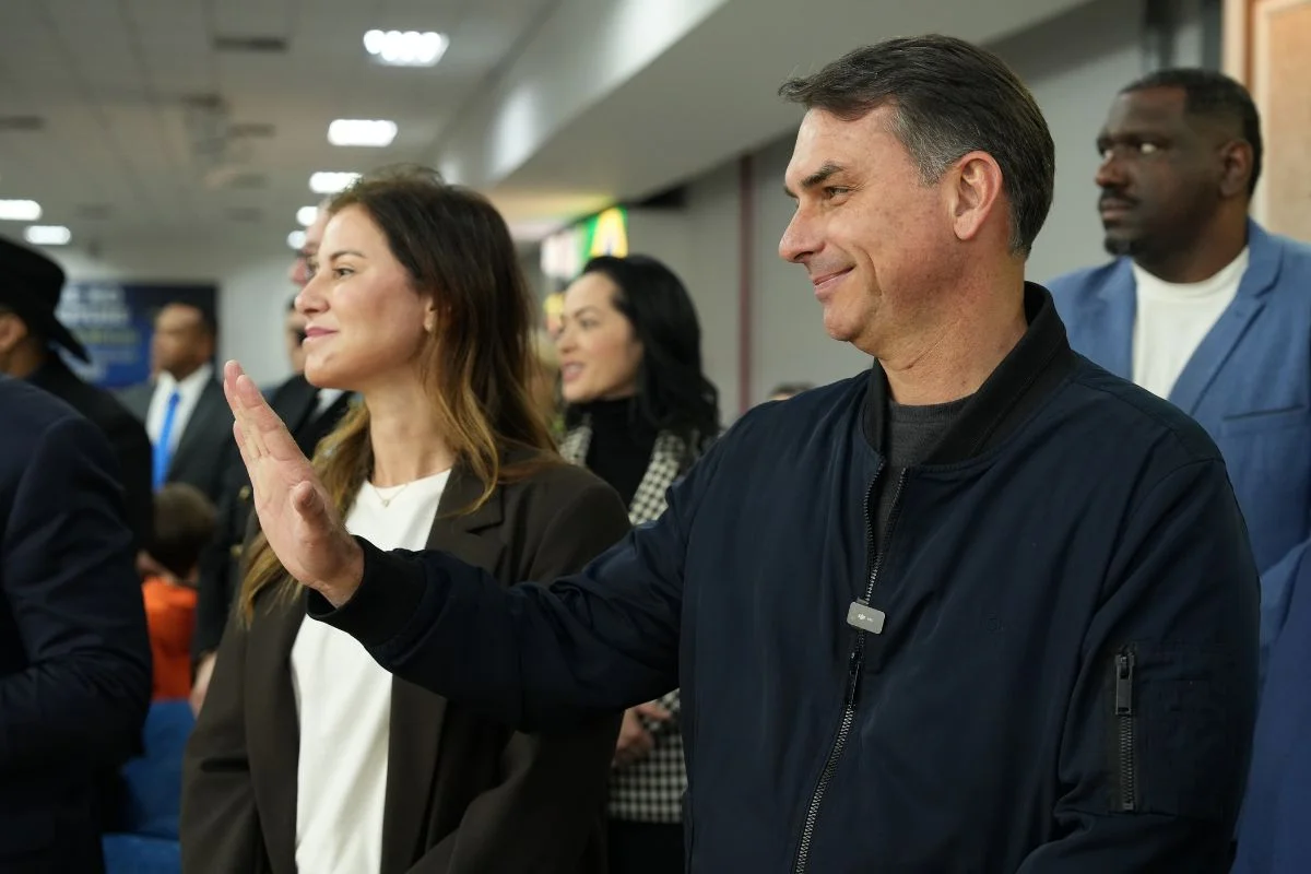 Flávio e a esposa em igreja evangélica em São Paulo no 7 de Setembro Flávio e a esposa em igreja evangélica em São Paulo no 7 de Setembro