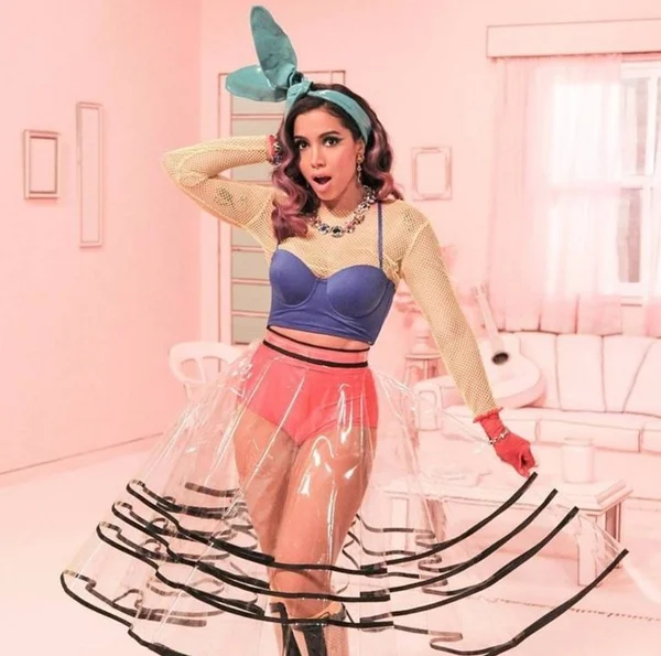 Anitta lança clipe de “Essa Mina é Louca”