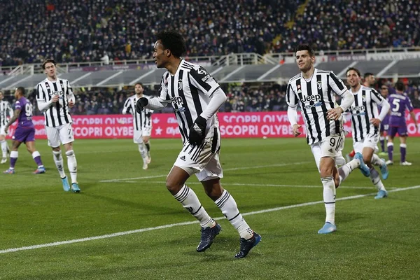 Apesar de jogar mal, Juventus bate Fiorentina na semi da Copa Itália