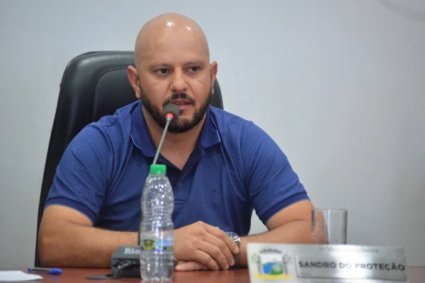 Vereador Sandro do Proteção é alvo da PF por contrabando de cigarros