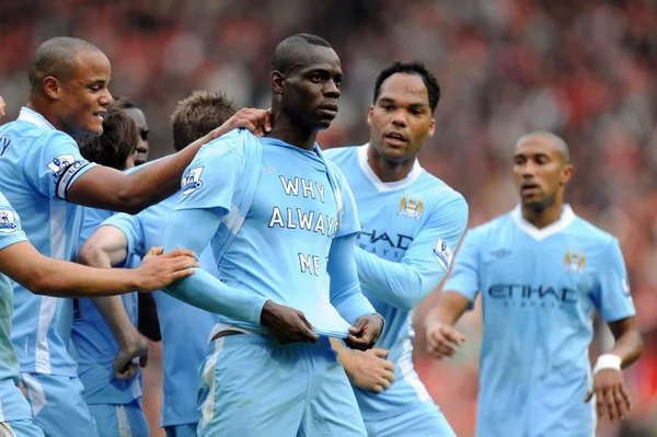 Entre os “melhores piores” atacantes italianos, Balotelli sobrevive
