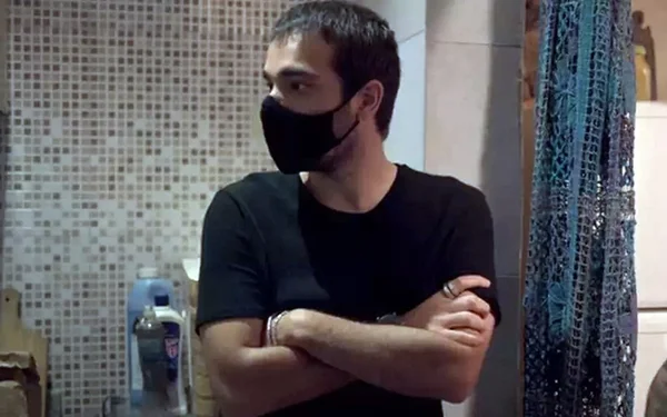 Sandro (Humberto Carrão) em Amor de Mãe